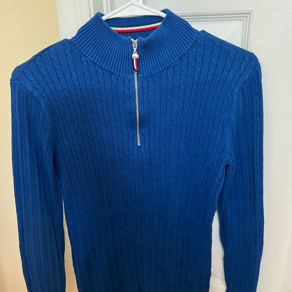 Tommy Hilfiger sweater top